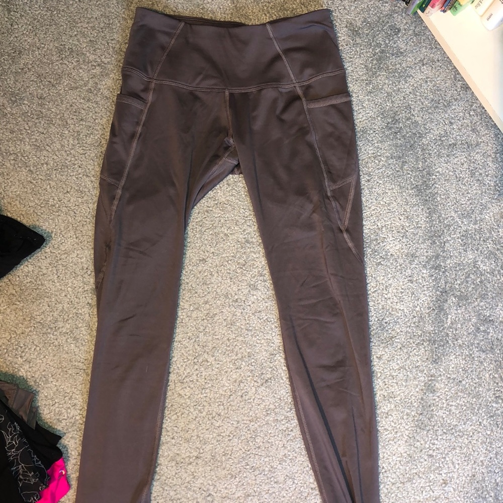 Gray athletic leggings